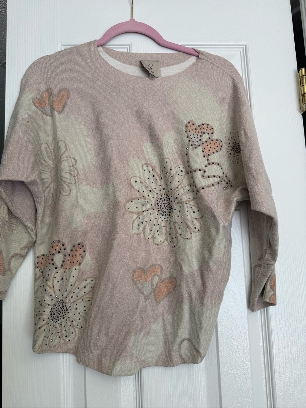 Women’s Light Pink Floral Heart Sweater